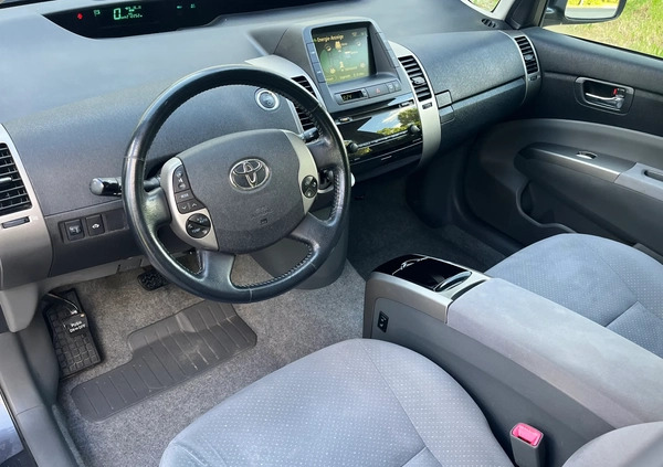 Toyota Prius cena 26999 przebieg: 212800, rok produkcji 2008 z Lwówek małe 529